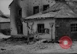 Immagine di Stati Uniti fanteria in anticipo Saint Vith Belgio, 1945, secondo 6 filmato di repertorio 65675072474