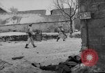 Immagine di Stati Uniti fanteria in anticipo Saint Vith Belgio, 1945, secondo 22 filmato di repertorio 65675072474