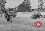 Immagine di Stati Uniti fanteria in anticipo Saint Vith Belgio, 1945, secondo 33 filmato di repertorio 65675072474