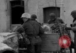 Immagine di Stati Uniti fanteria in anticipo Saint Vith Belgio, 1945, secondo 54 filmato di repertorio 65675072474