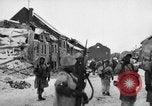 Immagine di Stati Uniti di fanti Saint Vith Belgio, 1945, secondo 9 filmato di repertorio 65675072475