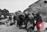 Immagine di Stati Uniti di fanti Saint Vith Belgio, 1945, secondo 14 filmato di repertorio 65675072475