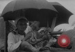 Standbild Flüchtlinge evakuiert Vietnam, 1967, aus Sekunde 26 historischem Filmmaterial Videoclip 65675072479