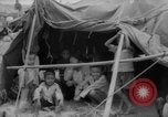 Standbild Flüchtlinge evakuiert Vietnam, 1967, aus Sekunde 46 historischem Filmmaterial Videoclip 65675072479