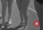 Standbild Großmütter Baden beauty contest New York City USA, 1967, aus Sekunde 8 historischem Filmmaterial Videoclip 65675072481