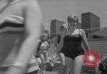 Standbild Großmütter Baden beauty contest New York City USA, 1967, aus Sekunde 21 historischem Filmmaterial Videoclip 65675072481