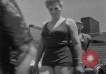 Standbild Großmütter Baden beauty contest New York City USA, 1967, aus Sekunde 26 historischem Filmmaterial Videoclip 65675072481