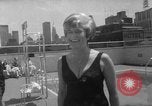 Standbild Großmütter Baden beauty contest New York City USA, 1967, aus Sekunde 43 historischem Filmmaterial Videoclip 65675072481