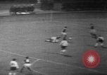 Standbild Fussballspiel Nürnberg Deutschland, 1967, aus Sekunde 33 historischem Filmmaterial Videoclip 65675072482