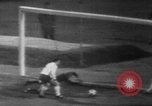 Standbild Fussballspiel Nürnberg Deutschland, 1967, aus Sekunde 37 historischem Filmmaterial Videoclip 65675072482