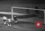 Standbild Fussballspiel Nürnberg Deutschland, 1967, aus Sekunde 40 historischem Filmmaterial Videoclip 65675072482