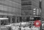 Image civils billets de loterie d'achat New York City USA, 1967, de la seconde 7 séquences d'archives historiques vidéo 65675072485