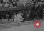 Immagine di Yankees baseball Pitcher Whitey Ford si ritira New York City USA, 1967, secondo 5 filmato di repertorio 65675072506