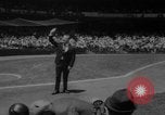 Immagine di Yankees baseball Pitcher Whitey Ford si ritira New York City USA, 1967, secondo 12 filmato di repertorio 65675072506