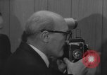Immagine di Yankees baseball Pitcher Whitey Ford si ritira New York City USA, 1967, secondo 31 filmato di repertorio 65675072506
