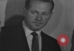 Immagine di Yankees baseball Pitcher Whitey Ford si ritira New York City USA, 1967, secondo 35 filmato di repertorio 65675072506