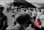 Standbild USA airmen West Deutschland, 1958, aus Sekunde 39 historischem Filmmaterial Videoclip 65675072510