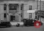 Image banque transformée en bar en fin d'interdiction Chicago Illinois USA, 1933, de la seconde 23 séquences d'archives historiques vidéo 65675072515