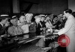 Image banque transformée en bar en fin d'interdiction Chicago Illinois USA, 1933, de la seconde 33 séquences d'archives historiques vidéo 65675072515