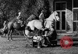 Immagine di Il presidente Franklin Roosevelt alla guida della sua mano-auto controllata Hyde Park New York USA, 1936, secondo 47 filmato di repertorio 65675072517