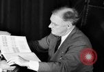 Immagine di Il presidente Franklin Roosevelt alla guida della sua mano-auto controllata Hyde Park New York USA, 1936, secondo 55 filmato di repertorio 65675072517