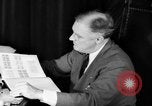 Immagine di Il presidente Franklin Roosevelt alla guida della sua mano-auto controllata Hyde Park New York USA, 1936, secondo 56 filmato di repertorio 65675072517