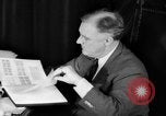 Immagine di Il presidente Franklin Roosevelt alla guida della sua mano-auto controllata Hyde Park New York USA, 1936, secondo 58 filmato di repertorio 65675072517