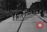 Standbild 60 Kilometer Fahrrad Rennen Chicago Illinois USA, 1936, aus Sekunde 20 historischem Filmmaterial Videoclip 65675072520