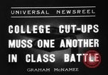 Standbild Universität get together New York City USA, 1936, aus Sekunde 7 historischem Filmmaterial Videoclip 65675072525