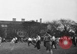 Standbild Universität get together New York City USA, 1936, aus Sekunde 10 historischem Filmmaterial Videoclip 65675072525