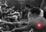 Standbild Universität get together New York City USA, 1936, aus Sekunde 12 historischem Filmmaterial Videoclip 65675072525