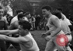 Standbild Universität get together New York City USA, 1936, aus Sekunde 14 historischem Filmmaterial Videoclip 65675072525
