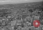 Immagine di Danni di bomba Coutances Francia, 1944, secondo 4 filmato di repertorio 65675072544