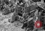Immagine di Danni di bomba Coutances Francia, 1944, secondo 9 filmato di repertorio 65675072544
