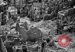 Immagine di Danni di bomba Coutances Francia, 1944, secondo 21 filmato di repertorio 65675072544
