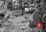 Immagine di Danni di bomba Coutances Francia, 1944, secondo 40 filmato di repertorio 65675072544