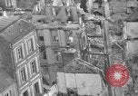Immagine di Danni di bomba Coutances Francia, 1944, secondo 42 filmato di repertorio 65675072544