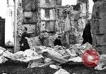 Immagine di Danni di bomba Coutances Francia, 1944, secondo 52 filmato di repertorio 65675072544