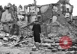 Immagine di Danni di bomba Coutances Francia, 1944, secondo 54 filmato di repertorio 65675072544