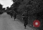 Standbild US4th Armored Division in Operation Cobra in Zweiten Weltkrieg Periers Frankreich, 1944, aus Sekunde 5 historischem Filmmaterial Videoclip 65675072546