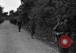 Standbild US4th Armored Division in Operation Cobra in Zweiten Weltkrieg Periers Frankreich, 1944, aus Sekunde 7 historischem Filmmaterial Videoclip 65675072546