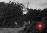 Standbild US4th Armored Division in Operation Cobra in Zweiten Weltkrieg Periers Frankreich, 1944, aus Sekunde 19 historischem Filmmaterial Videoclip 65675072546