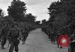 Standbild US4th Armored Division in Operation Cobra in Zweiten Weltkrieg Periers Frankreich, 1944, aus Sekunde 22 historischem Filmmaterial Videoclip 65675072546