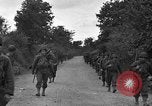 Standbild US4th Armored Division in Operation Cobra in Zweiten Weltkrieg Periers Frankreich, 1944, aus Sekunde 24 historischem Filmmaterial Videoclip 65675072546