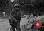 Standbild US4th Armored Division in Operation Cobra in Zweiten Weltkrieg Periers Frankreich, 1944, aus Sekunde 33 historischem Filmmaterial Videoclip 65675072546