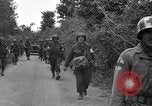 Standbild US4th Armored Division in Operation Cobra in Zweiten Weltkrieg Periers Frankreich, 1944, aus Sekunde 37 historischem Filmmaterial Videoclip 65675072546