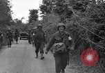 Standbild US4th Armored Division in Operation Cobra in Zweiten Weltkrieg Periers Frankreich, 1944, aus Sekunde 38 historischem Filmmaterial Videoclip 65675072546
