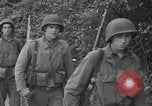 Standbild US4th Armored Division in Operation Cobra in Zweiten Weltkrieg Periers Frankreich, 1944, aus Sekunde 40 historischem Filmmaterial Videoclip 65675072546