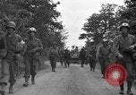 Standbild US4th Armored Division in Operation Cobra in Zweiten Weltkrieg Periers Frankreich, 1944, aus Sekunde 48 historischem Filmmaterial Videoclip 65675072546