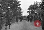 Standbild US4th Armored Division in Operation Cobra in Zweiten Weltkrieg Periers Frankreich, 1944, aus Sekunde 49 historischem Filmmaterial Videoclip 65675072546